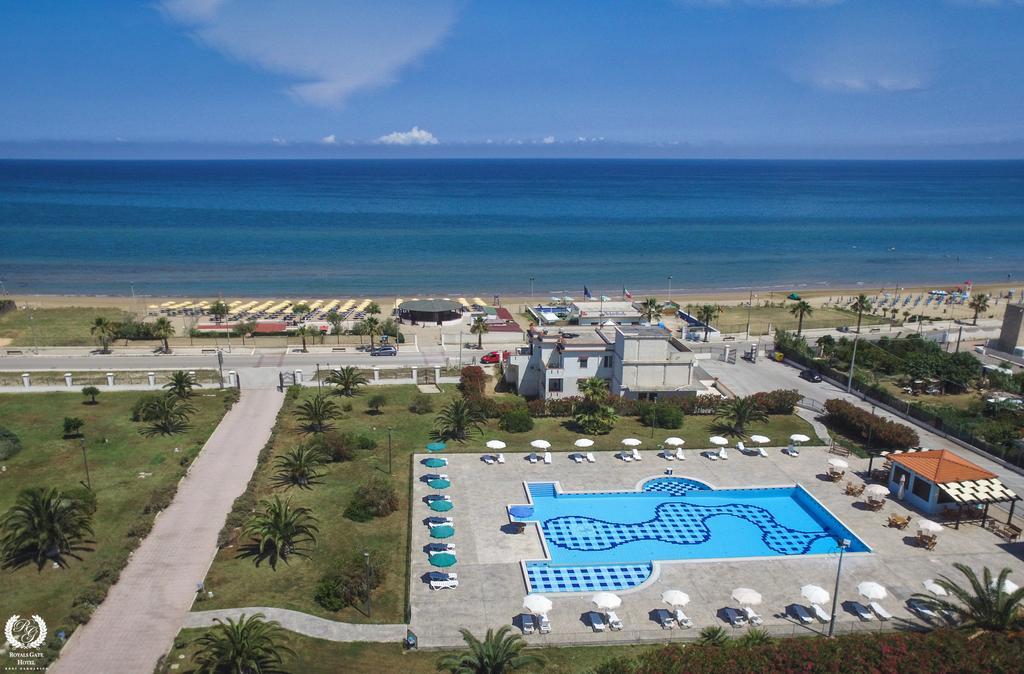 Royals Gate Hotel Rodi Garganico Bagian luar foto