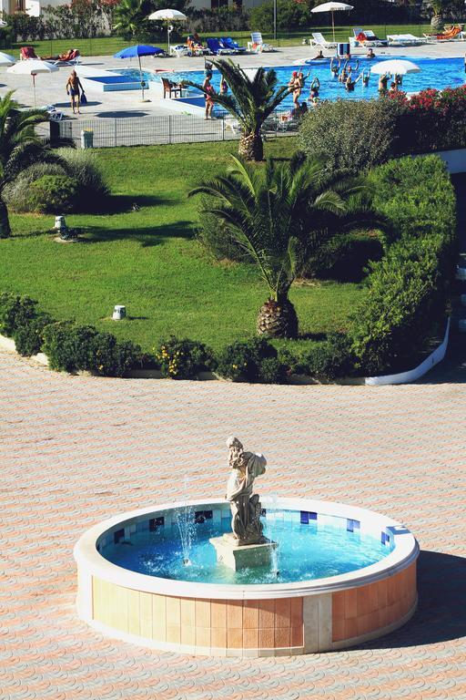 Royals Gate Hotel Rodi Garganico Bagian luar foto