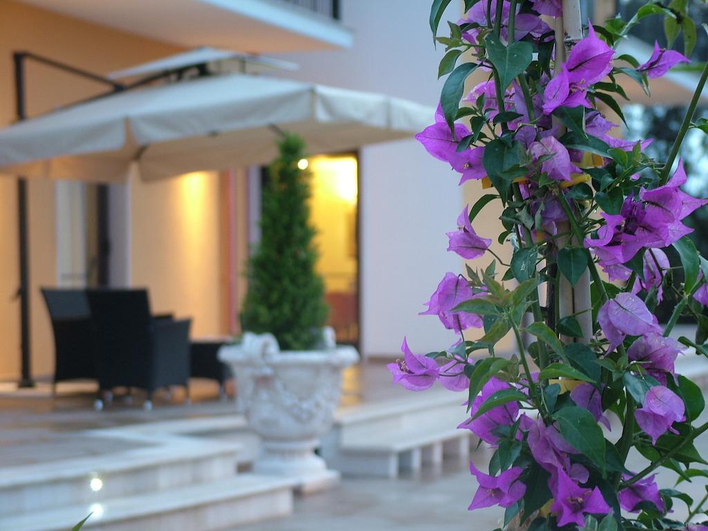 Royals Gate Hotel Rodi Garganico Bagian luar foto
